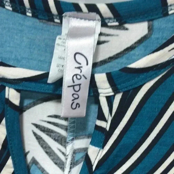 Cr’epas brand size‎ medium top/blouse/swim cover - Picture 3 of 9